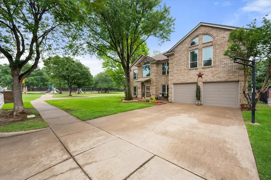 1817 Altacrest Drive, Grapevine, TX 76051 - #2