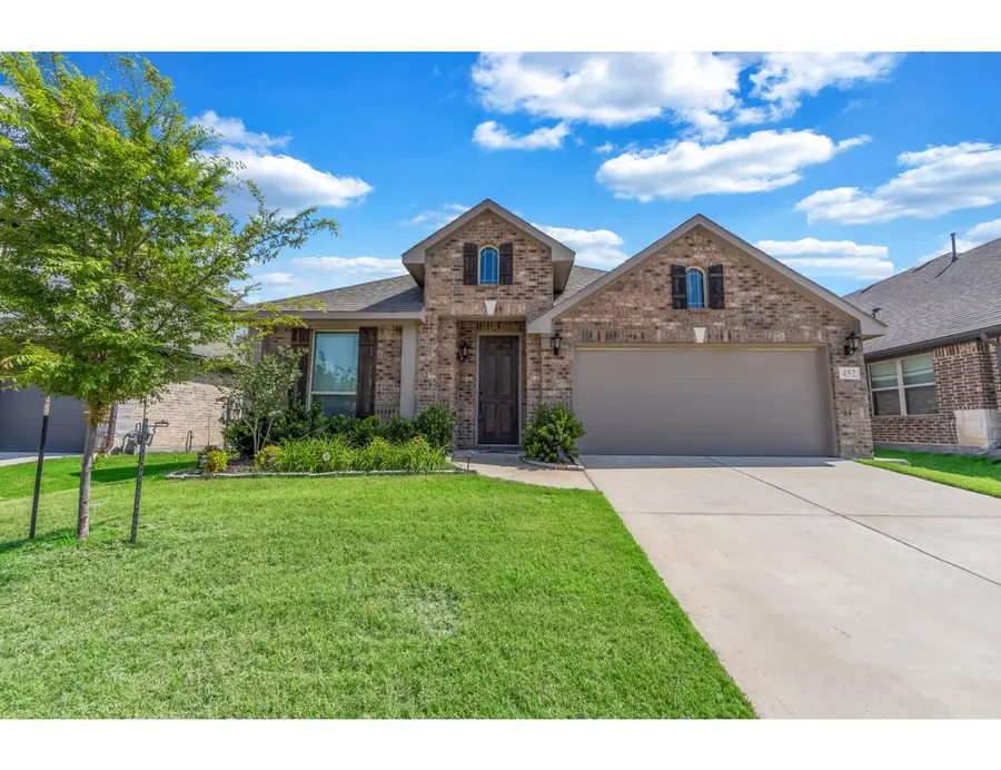 452 W Autumn Hill Bluff, Lavon, TX 75166 - #2
