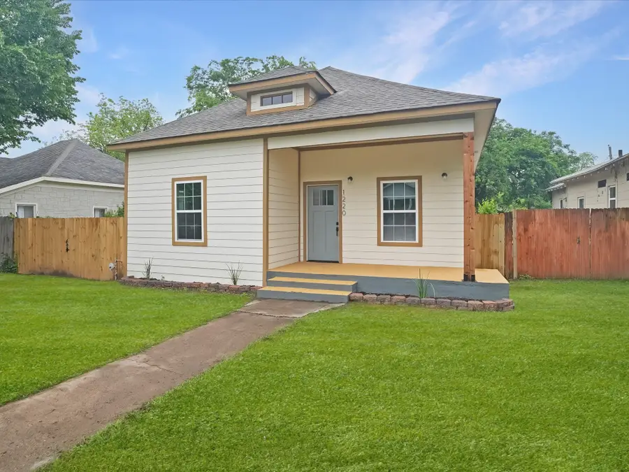 1220 E Pulaski Street, Fort Worth, TX 76104 - #2