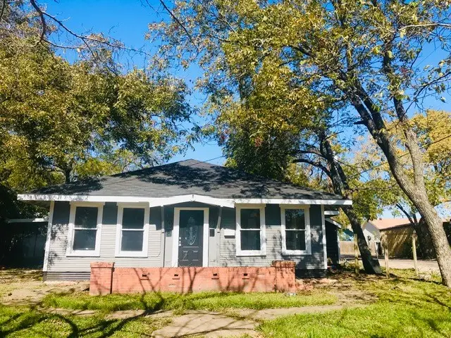 106 W Decatur Street, Ennis, TX 75119 - #1