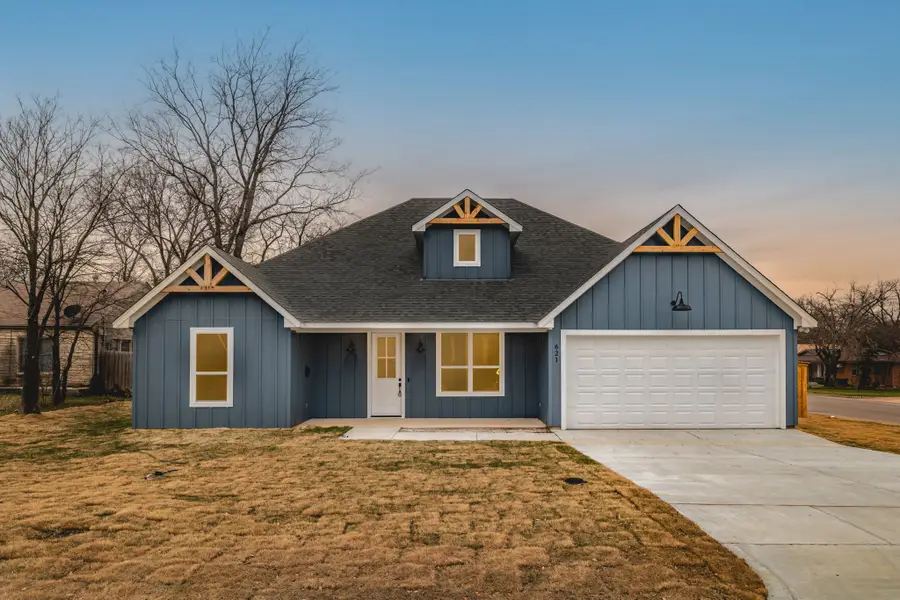 621 Oaklawn Drive, River Oaks, TX 76114 - #2