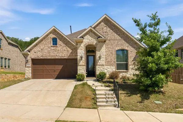2204 Christopher Lane, Euless, TX 76040