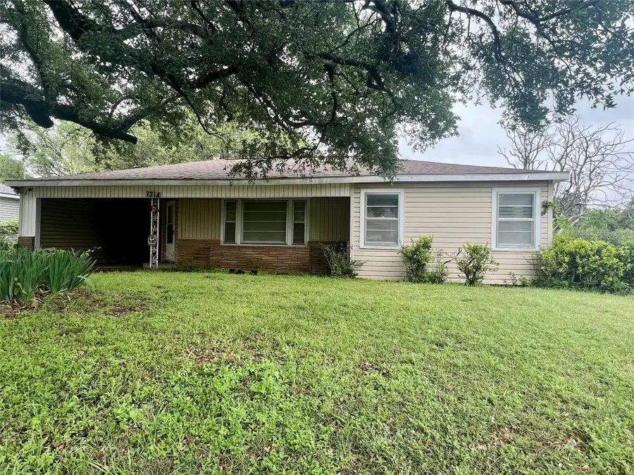 1314 W Water Street, Weatherford, TX 76086 - #3