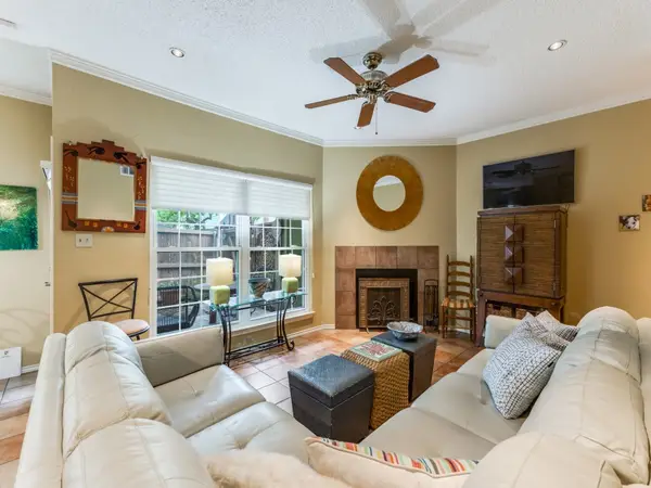 7151 Gaston Avenue #401, Dallas, TX 75214