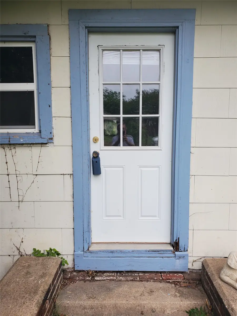 300 N Church Street, Decatur, TX 76234 - #2