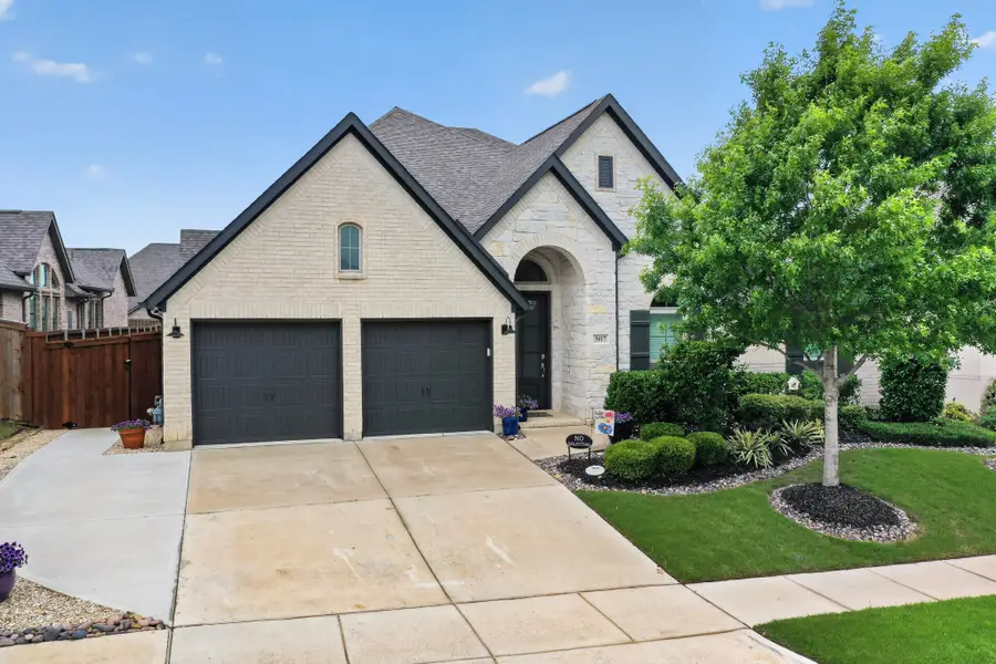 3917 Redbud Drive, Aubrey, TX 76227 - #3