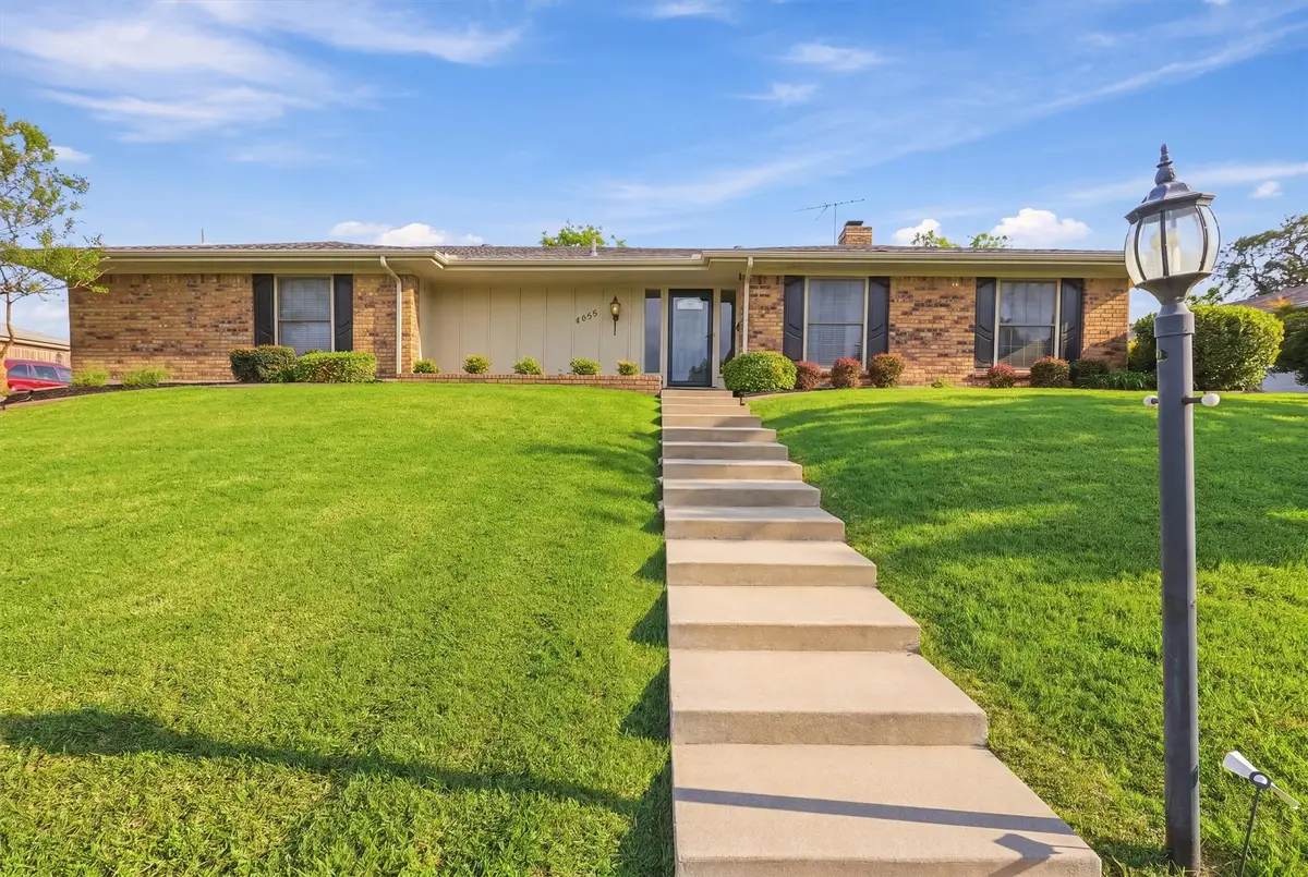4455 Chedlea Avenue, Fort Worth, TX 76133 - #1