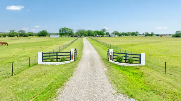 3781 Fm 151, Whitewright, TX 75491