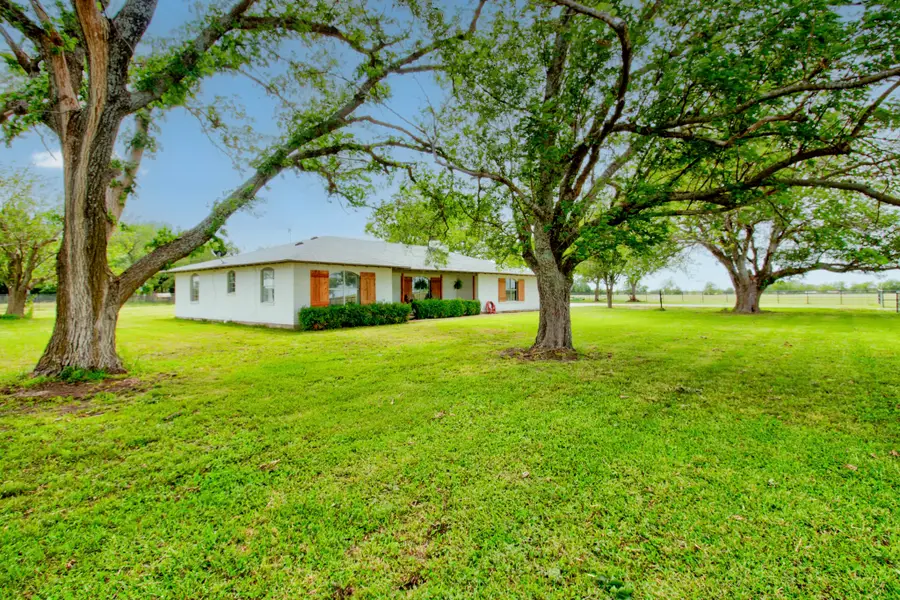 3781 Fm 151, Whitewright, TX 75491 - #3
