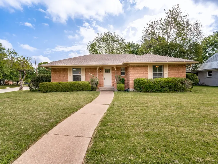 6224 Berryhill Street, Dallas, TX 75231 - #2