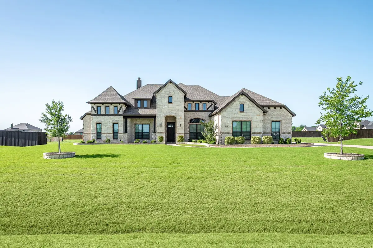 8220 Stonewall Drive, Waxahachie, TX 75167 - #1