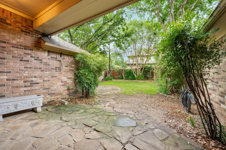 924 Hardie Street, Hurst, TX 76053 - #3