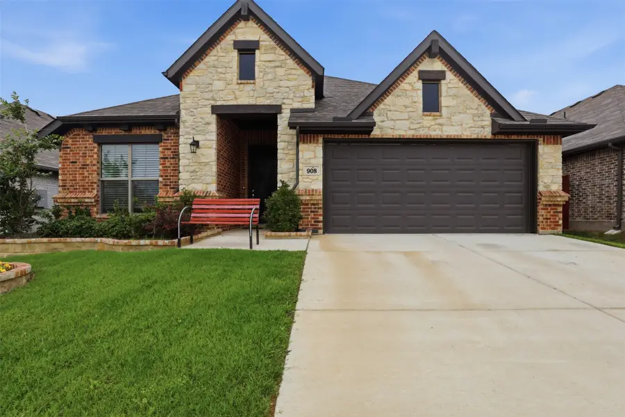 908 Misty Lane, Cleburne, TX 76033 - #2