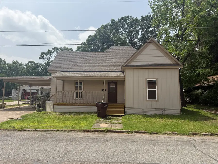 309 W 8th Street, Bonham, TX 75418 - #2