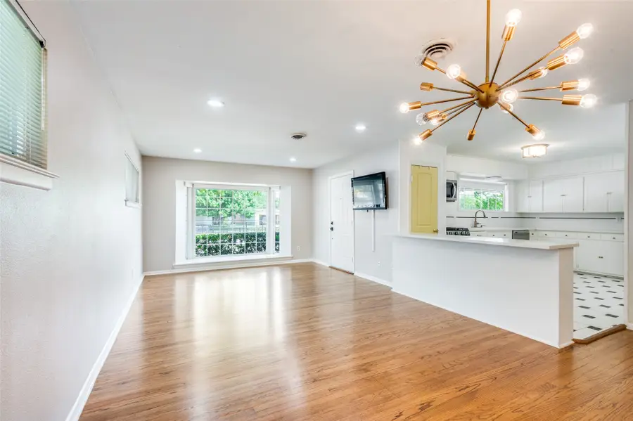 1812 Pilgrim Drive, Irving, TX 75061 - #2