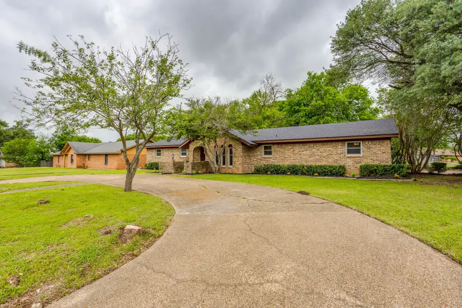 116 N Old Temple Road, Hewitt, TX 76643 - #3