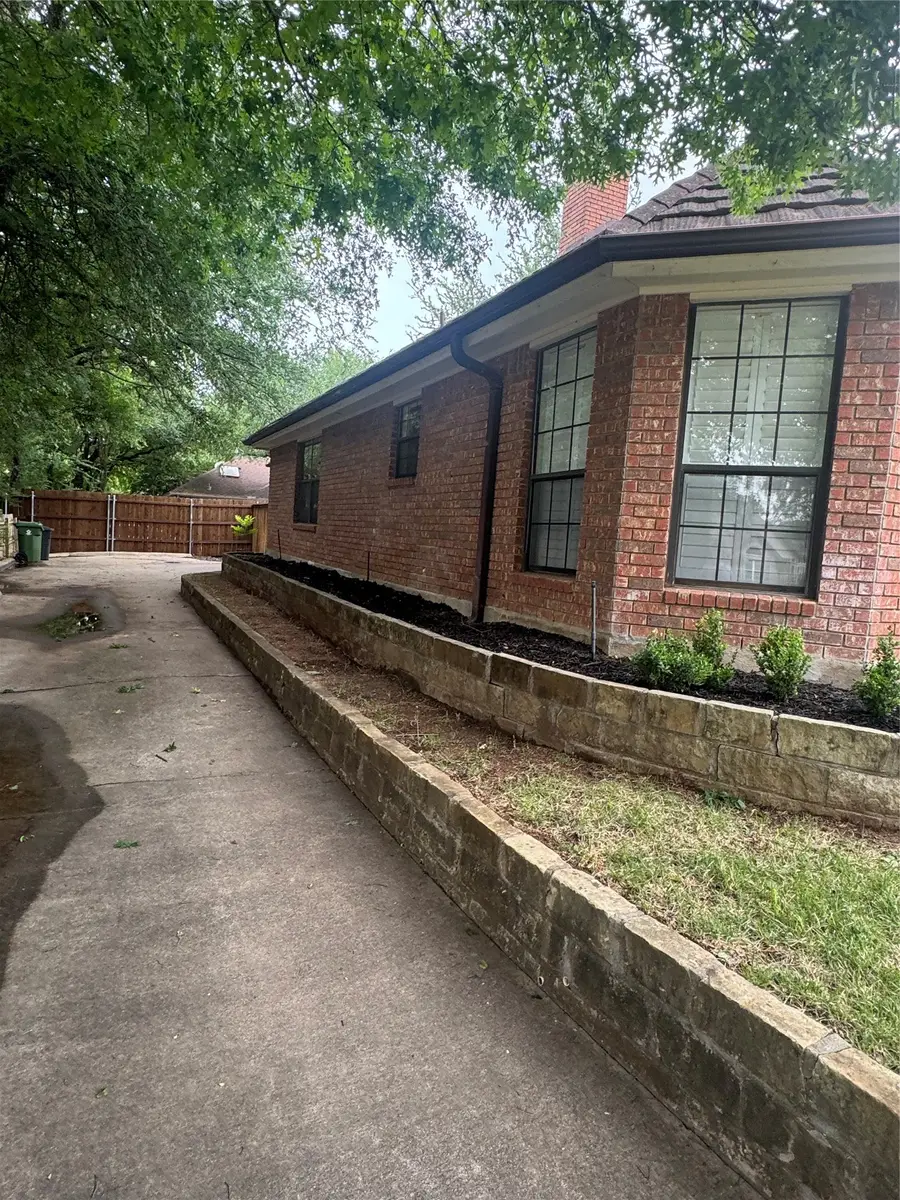 713 Ashley Drive, Hurst, TX 76054 - #3