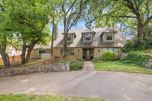 2123 Wilson Drive, Arlington, TX 76011