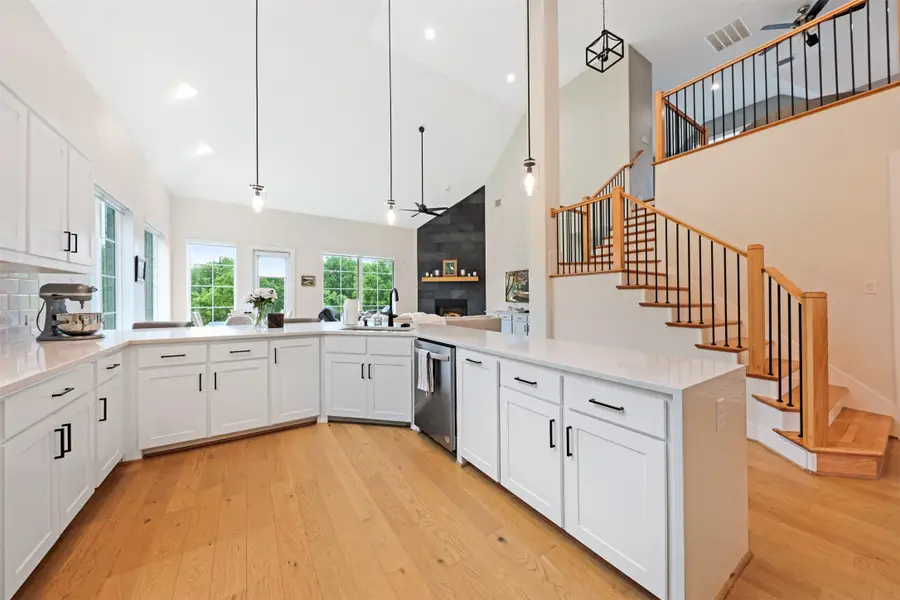 813 Dogwood Trail, Aubrey, TX 76227 - #3