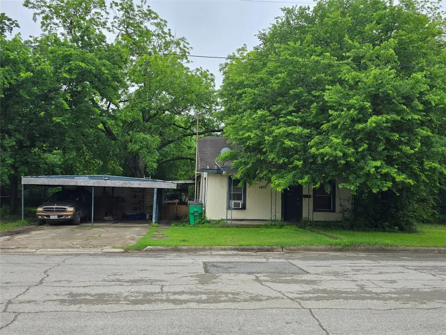1406 E Garnett Street, Gainesville, TX 76240 - #2