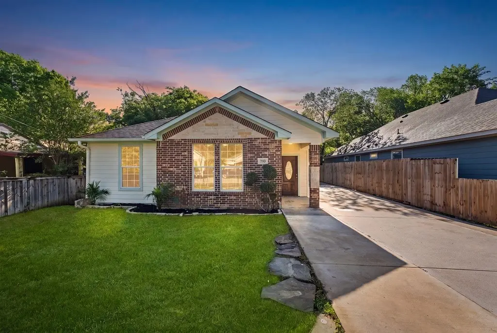 710 Elwayne Avenue, Dallas, TX 75217 - #1