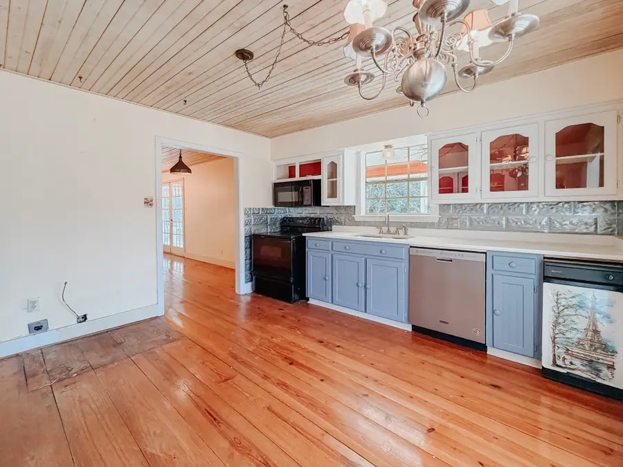 3717 NW County Road 0016, Corsicana, TX 75110 - #3