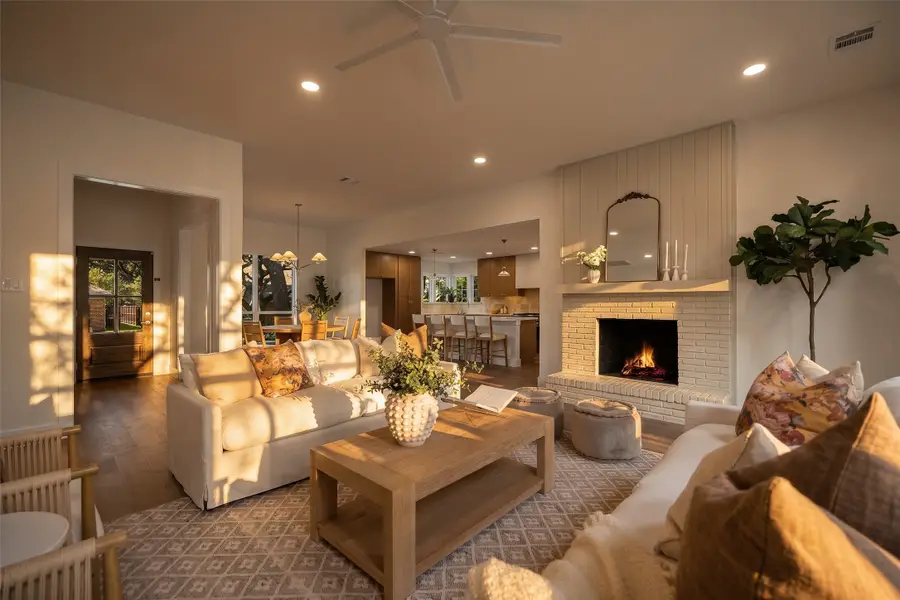 7335 Debbe Drive, Dallas, TX 75252 - #2