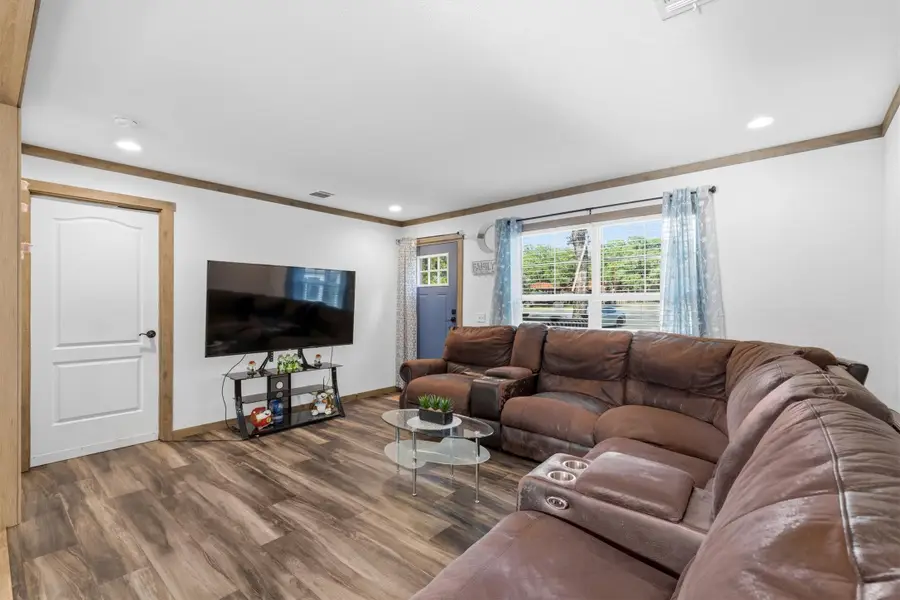 1334 E Woods Drive, Kemp, TX 75143 - #2