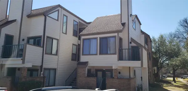 2300 Bamboo Drive #N308, Arlington, TX 76006