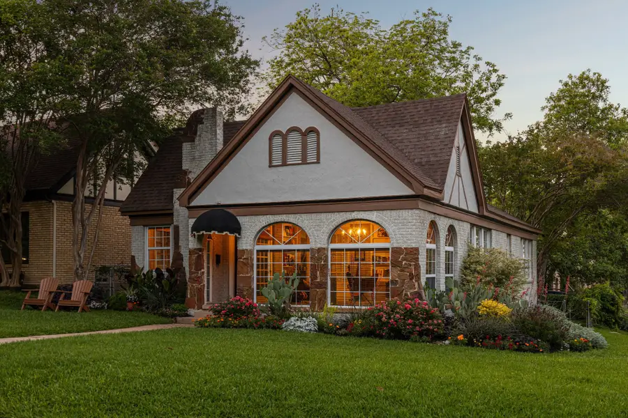 816 Newell Avenue, Dallas, TX 75223 - #2