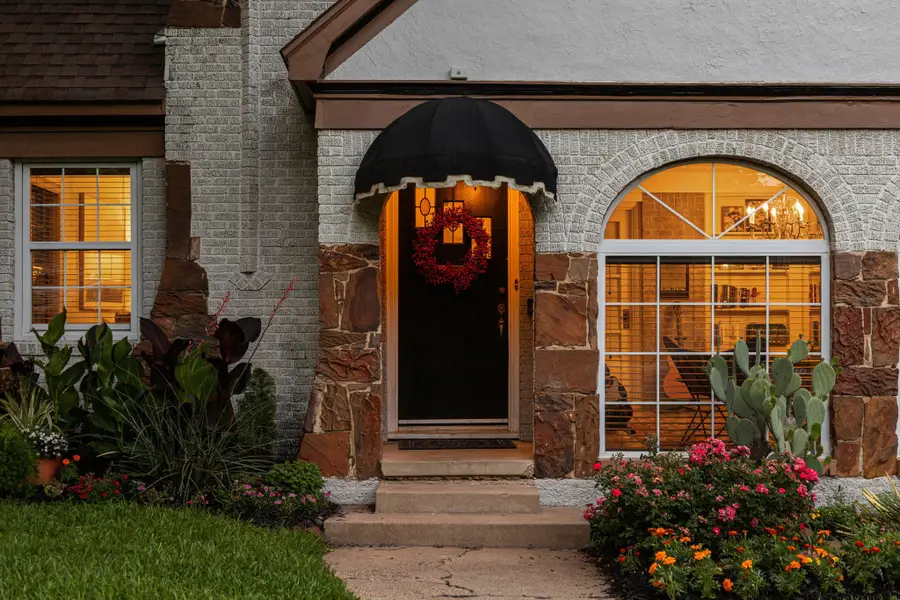 816 Newell Avenue, Dallas, TX 75223 - #3