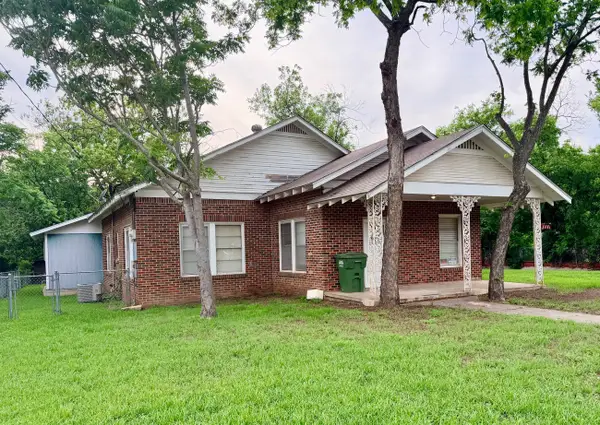 1215 NW 1st Avenue, Mineral Wells, TX 76067