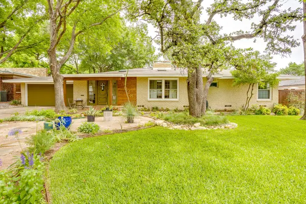 3628 Manderly Place, Fort Worth, TX 76109