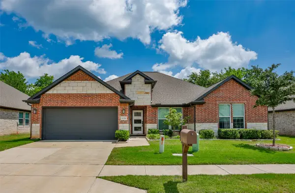 1134 Vintage Avenue, Gainesville, TX 76240