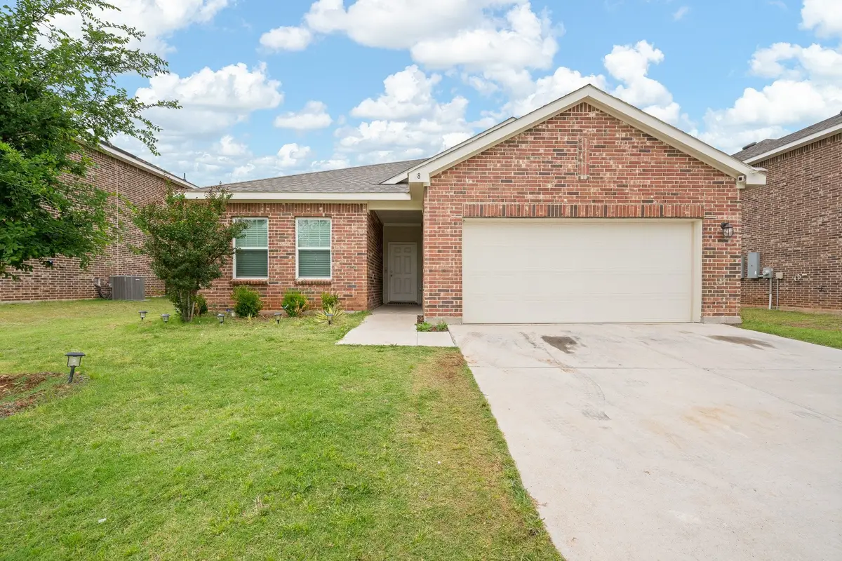 8 Glen Crossings Road, Edgecliff Village, TX 76134 - #1