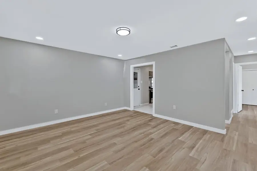 3205 Mccollum Street, Irving, TX 75061 - #3