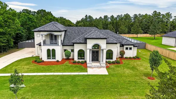 5768 Cross Lake Point Drive, Shreveport, LA 71107