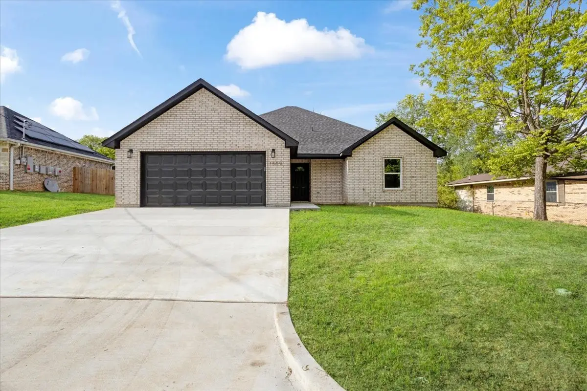 1509 W 10th St., Mount Pleasant, TX 75455 - #1