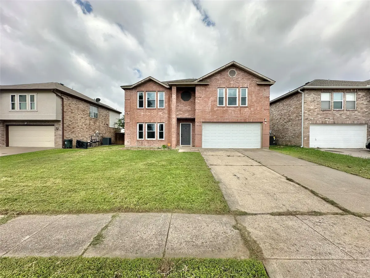 3165 Spyglass Drive, Grand Prairie, TX 75052 - #1