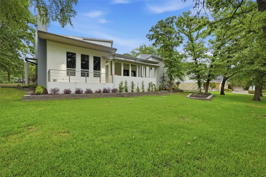 316 Comanche Drive, Lake Kiowa, TX 76240 - #3