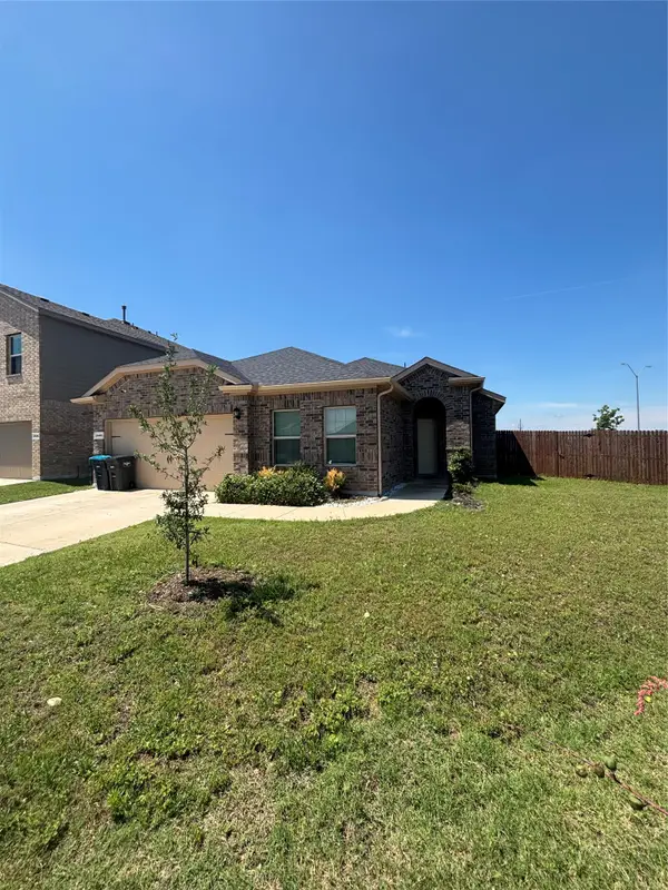2440 Edisto Beach Drive, Fort Worth, TX 76108