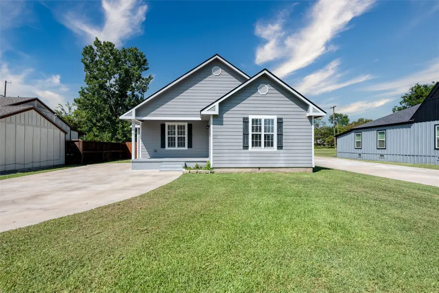 1110 N Ross Avenue, Sherman, TX 75090 - #2