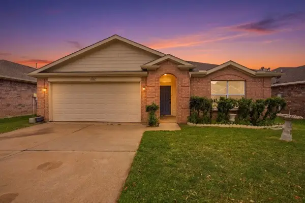 8424 Horse Whisper Lane, Fort Worth, TX 76131
