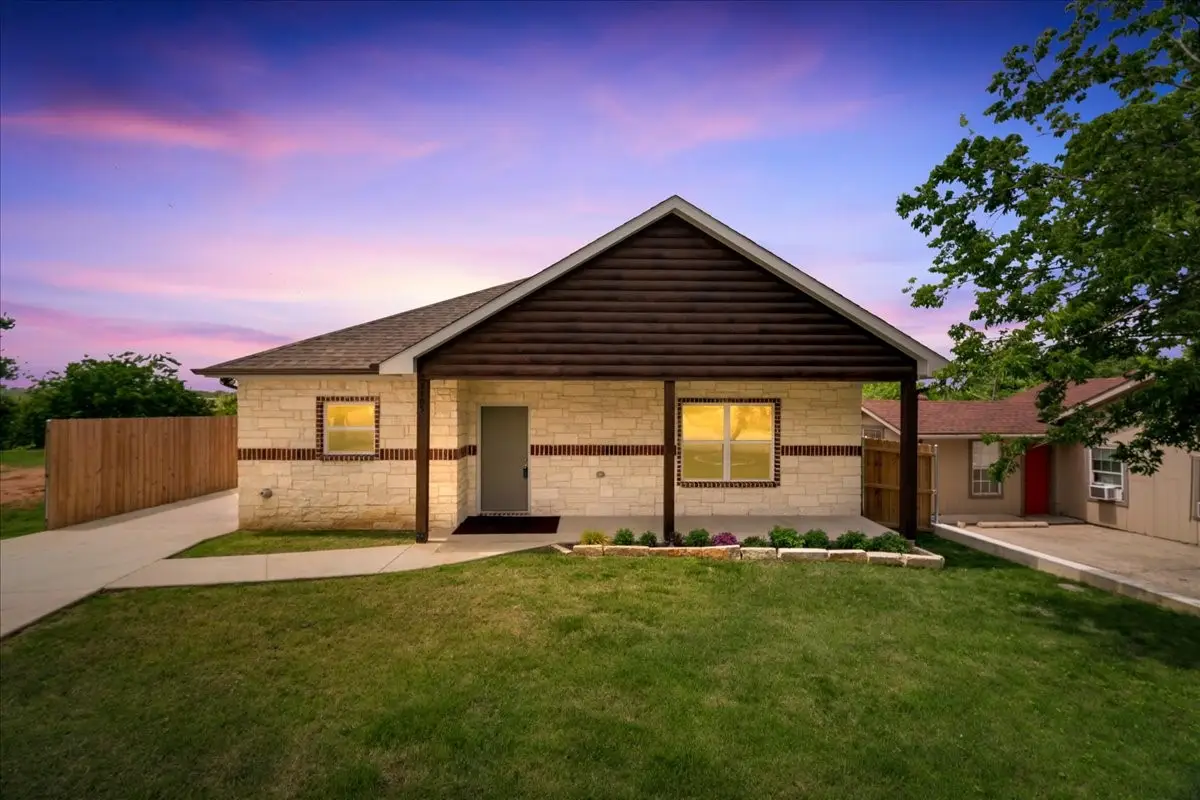 3105 N Pecan Street, Fort Worth, TX 76106 - #1