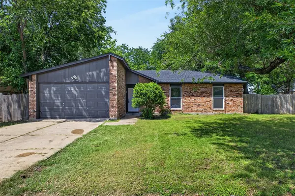 3221 Merrimac Drive, Forest Hill, TX 76140