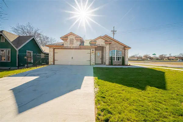 2900 Fitzhugh Avenue, Fort Worth, TX 76105