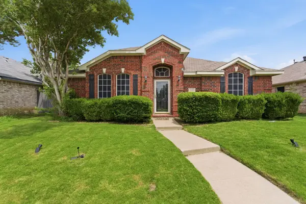1633 Yellowstone Avenue, Lewisville, TX 75077