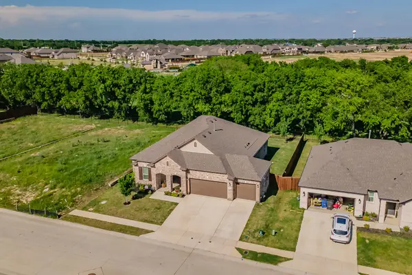 1041 Auburn Drive, Justin, TX 76247