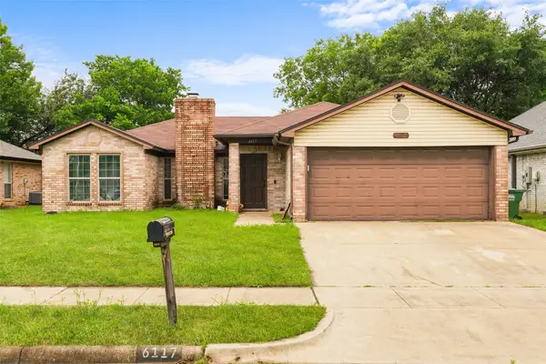 6117 Courtside Drive, Watauga, TX 76148