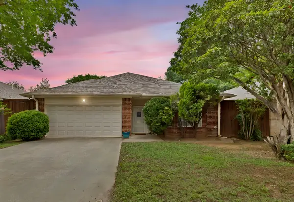 299 Boliver Avenue, Lake Dallas, TX 75065